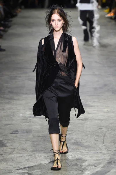 Look 22